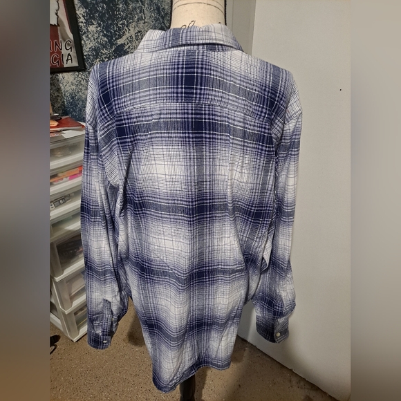 Gap flannel button up - Picture 2 of 10